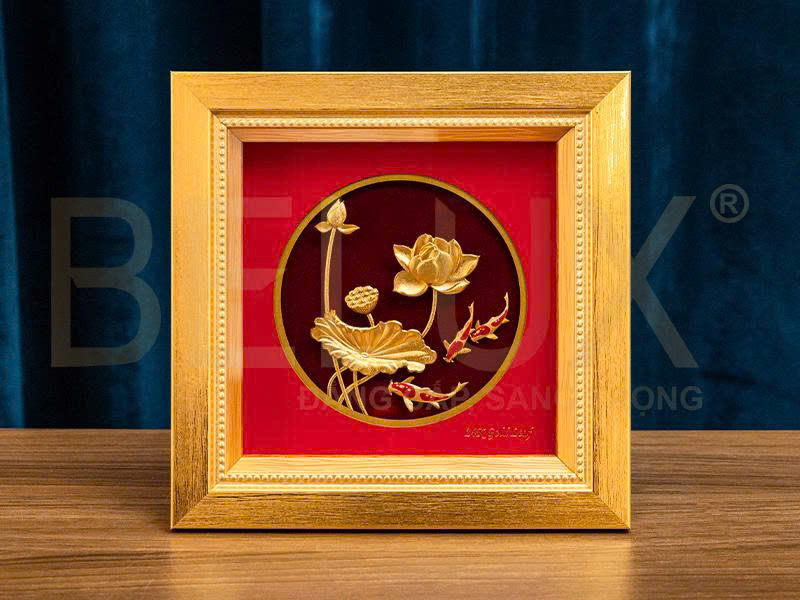 Tranh Sen Ngư Đại Cát dát vàng 24k kt 20x20cm&nbsp;